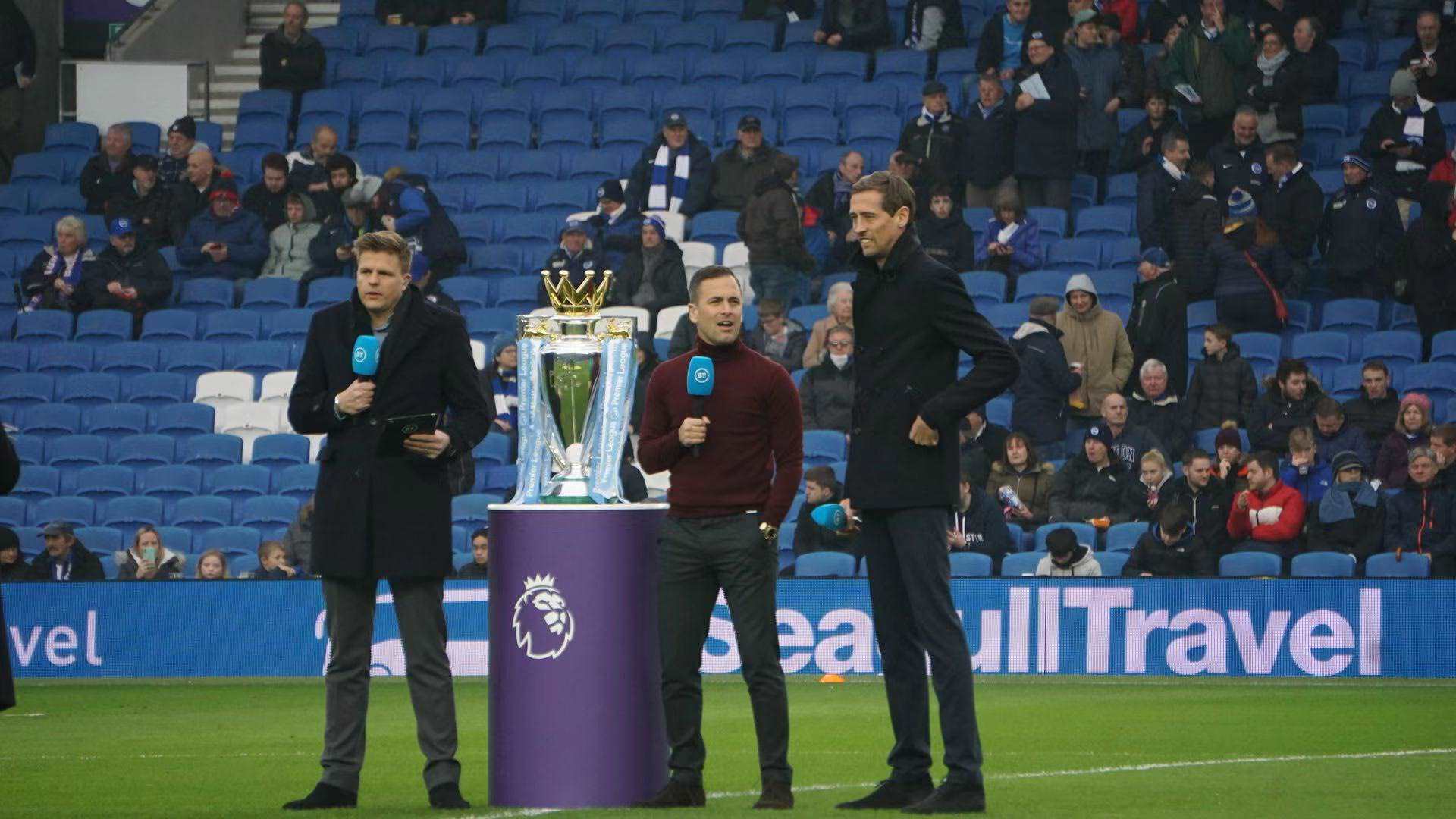 更目睹了他 更目睹了他